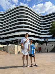 Miaomiao and Max at the back side of the Rixos Downtown Antalya hotel