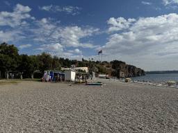 The beach at the Beach Park, with a view on the city center and the Gulf of Antalya