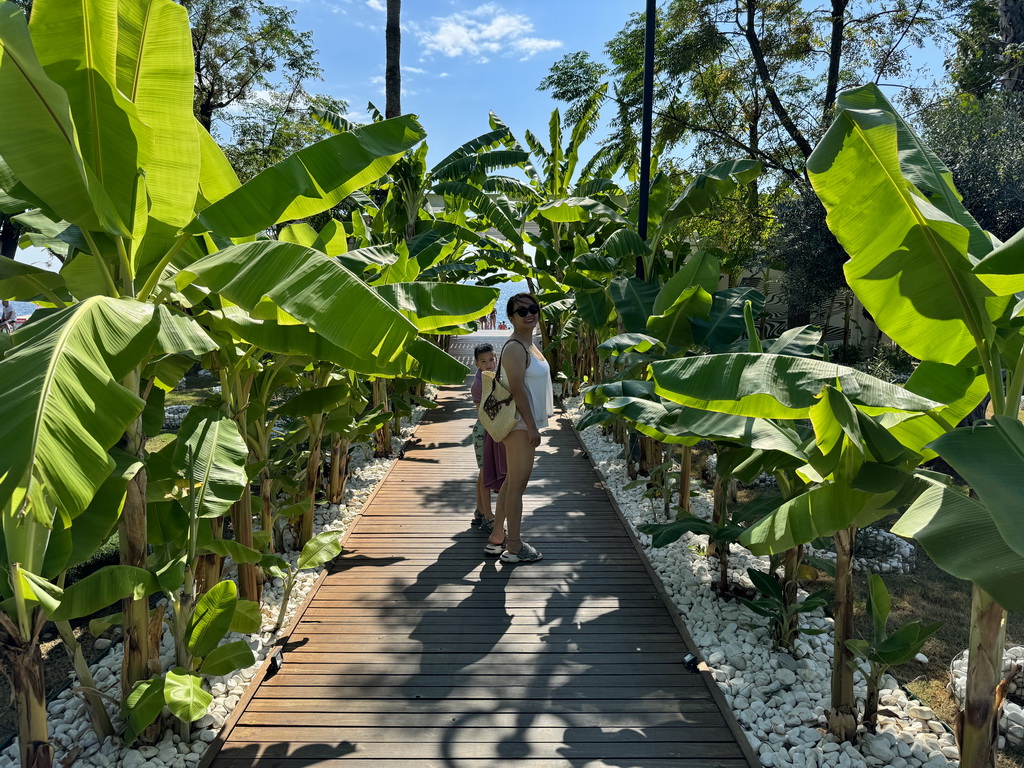 Miaomiao and Max at the path at the Roxy Beach Club at the Beach Park