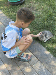 Max with a cat at the Atatürk Kültür Park