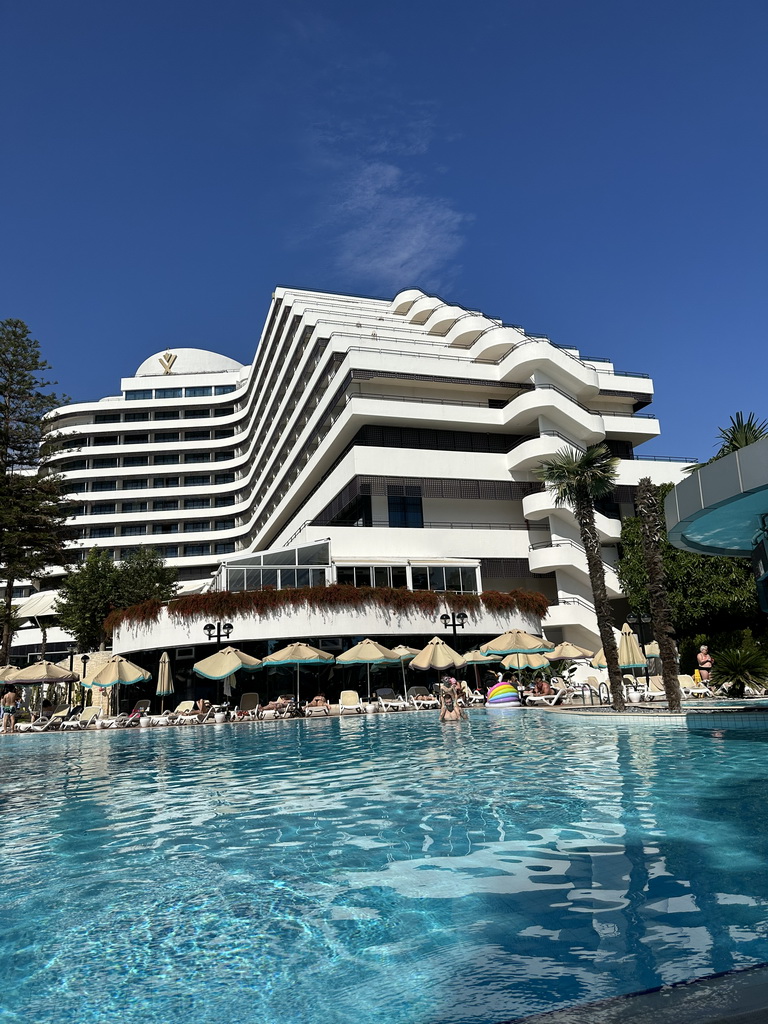 Tim and Max at the swimming pool at the garden of the Rixos Downtown Antalya hotel