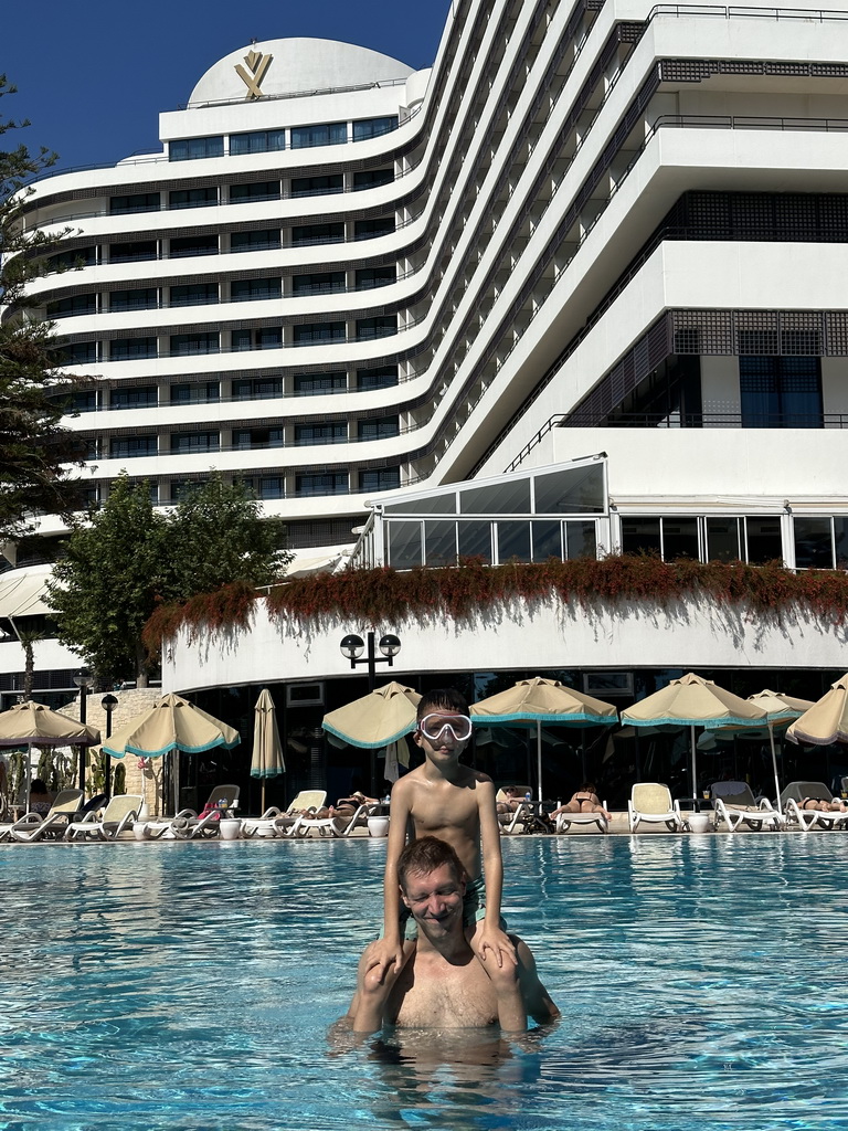 Tim and Max at the swimming pool at the garden of the Rixos Downtown Antalya hotel