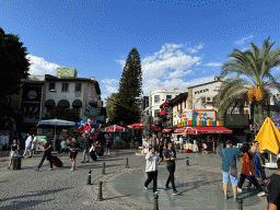 Square at the crossing of the Cumhuriyet Caddesi street and the 406. Sokak alley with the Attalos II Monument