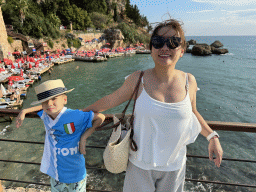Miaomiao and Max at the Pier at the Roman Harbour, with a view on the Mermerli Plaji beach