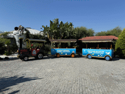 Tourist train in front of the Antalya Aquarium