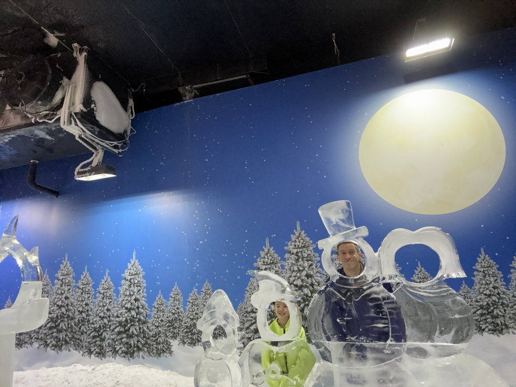 Tim and Max with an ice sculpture at the Snow World at the Antalya Aquarium