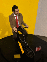 Statue of Rowan Atkinson at the Face 2 Face Wax Museum at the Antalya Aquarium, with explanation