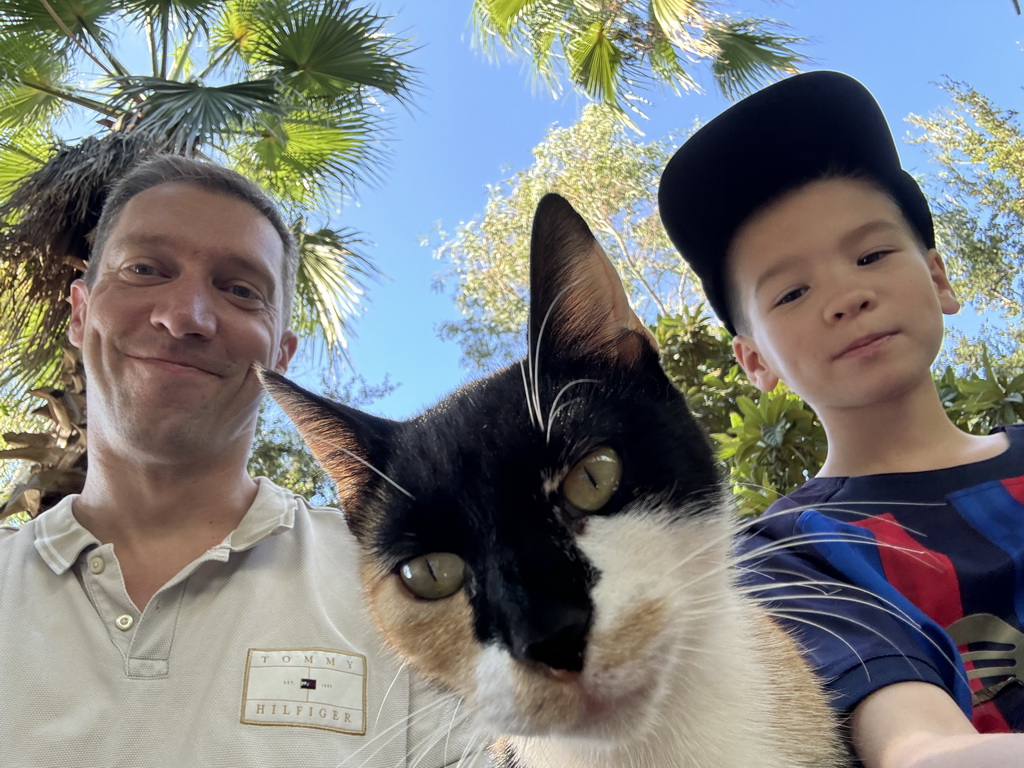 Tim and Max with a cat at the Atatürk Kültür Park