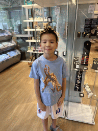 Max with a laurel wreath at the shop of the Antalya Archeology Museum