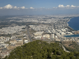 The west side of the city, the city center, the Gulf of Antalya and the Setur Antalya Marina, viewed from the Tünektepe Teleferik Tesisleri cable car