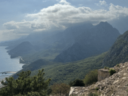 The Gulf of Antalya, the Balikçi Barinagi fishing shelter and the hills on the southwest side of the Tünek Tepe hill, viewed from the Tünektepe Teleferik Tesisleri upper station