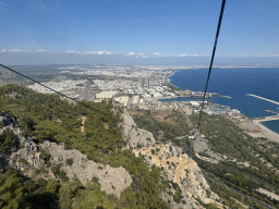 The west side of the city, the city center, the Gulf of Antalya and the Setur Antalya Marina, viewed from the Tünektepe Teleferik Tesisleri cable car