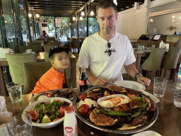 Tim and Max eating kebab at the Pasa Bey Kebap restaurant