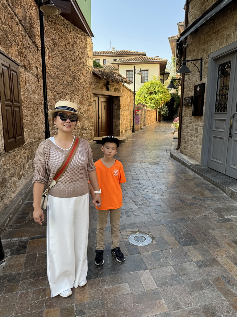 Miaomiao and Max at the Attalus Sokak alley