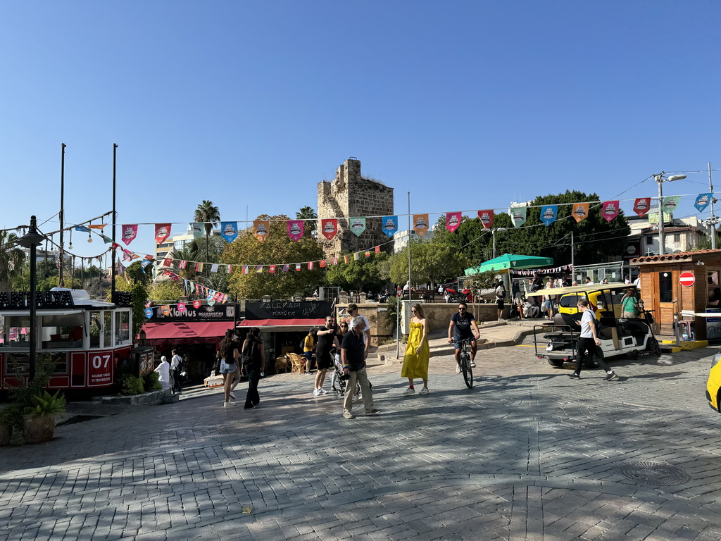 Tower and shops at the Uzun Çarsi Sokak alley