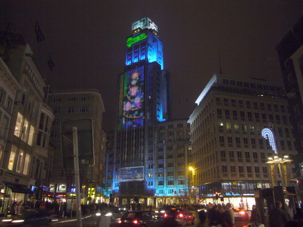 The Meirbrug square with the Boerentoren tower, by night