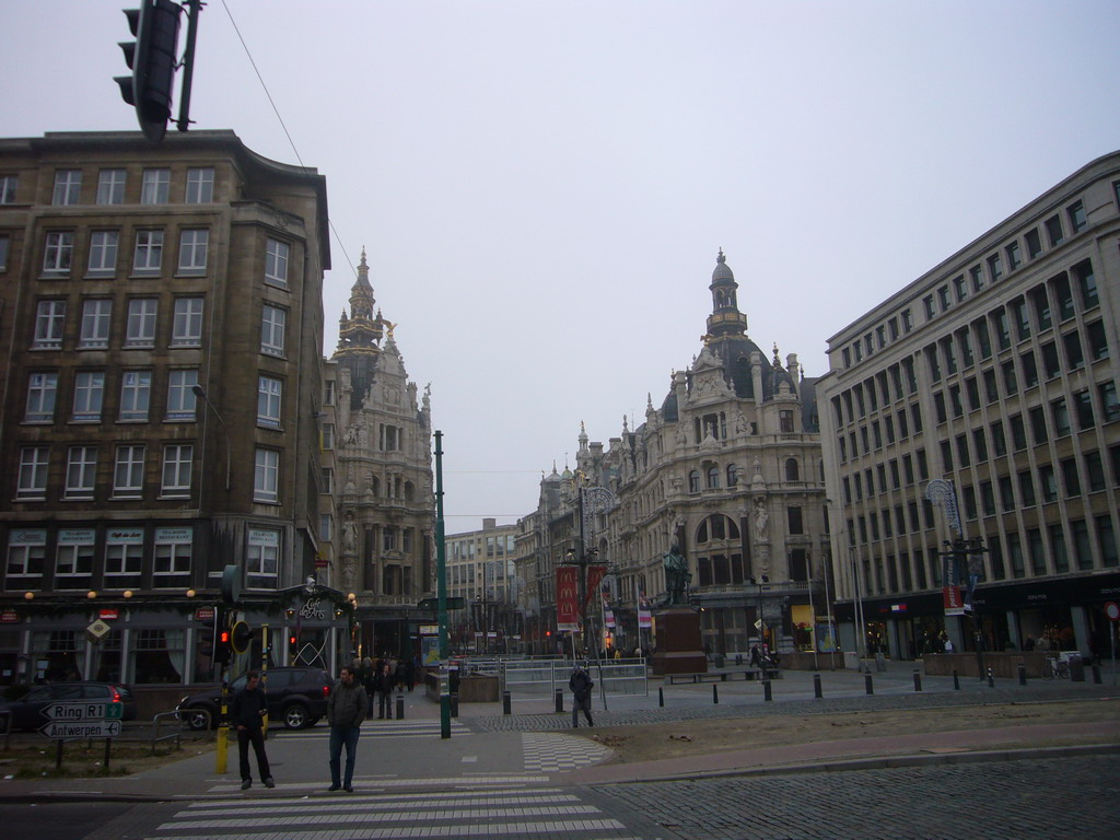 The Teniersplaats square with the statue of David Teniers the Younger, viewed from the Frankrijklei street