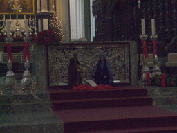 antwerp_1_058 - 248 kb - 1024x768 - Altar and statuettes at the Cathedral of Our Lady Altar and statuettes at the Cathedral of Our Lady