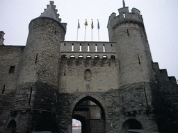 antwerp_1_076 - 217 kb - 1024x768 - Front gate of the Het Steen castle at the Steenplein square Front gate of the Het Steen castle at the Steenplein square