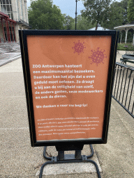 Sign about the COVID-19 rules at the entrance to the Antwerp Zoo
