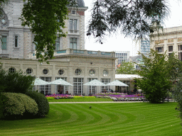 Grassland and the front of the Grand Café Flamingo at the Antwerp Zoo