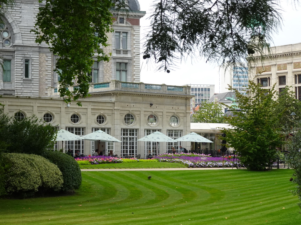 Grassland and the front of the Grand Café Flamingo at the Antwerp Zoo