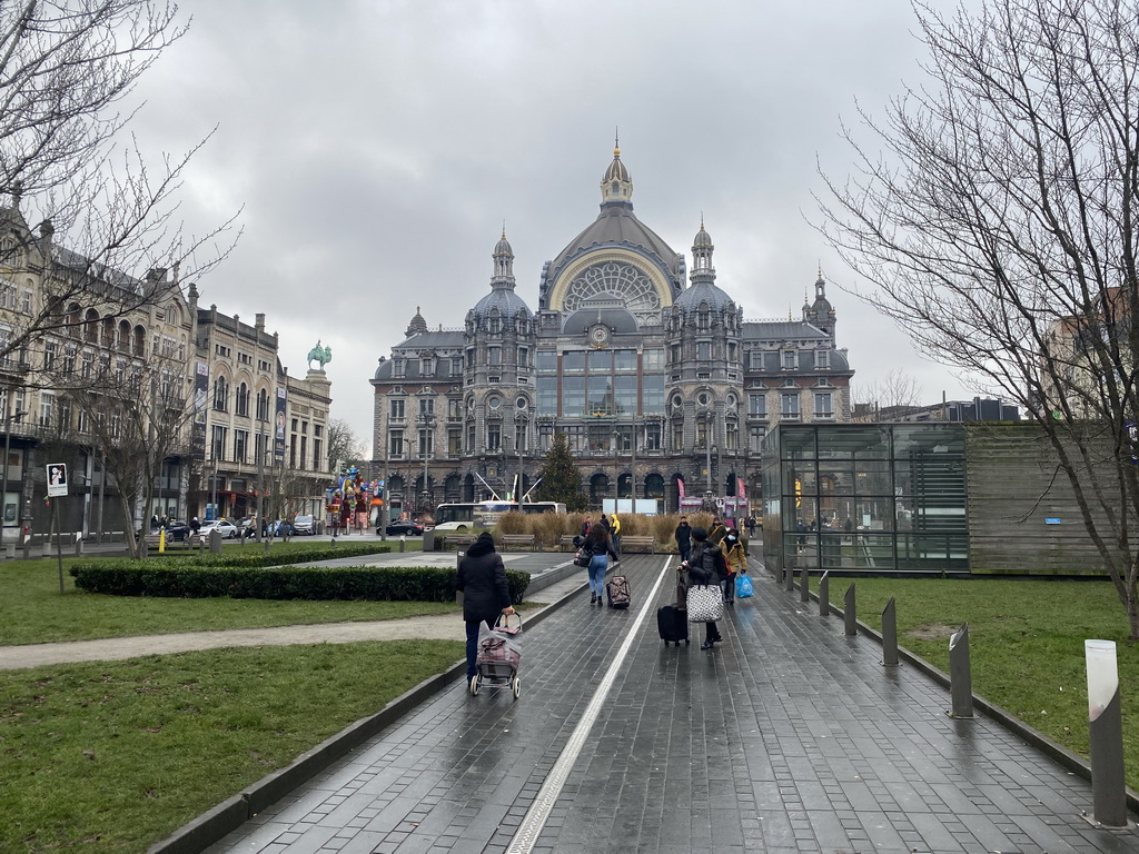 The Koningin Astridplein square with the north side of the Antwerp Central Railway Station