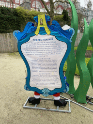 Explanation on the decoration `The Lobster Quadrille` of the Alice in Wonderland Light Festival at the Antwerp Zoo