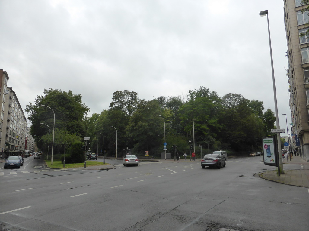 The north side of the Stadspark at the crossing of the Quinten Matijslei street and the Rubenslei street