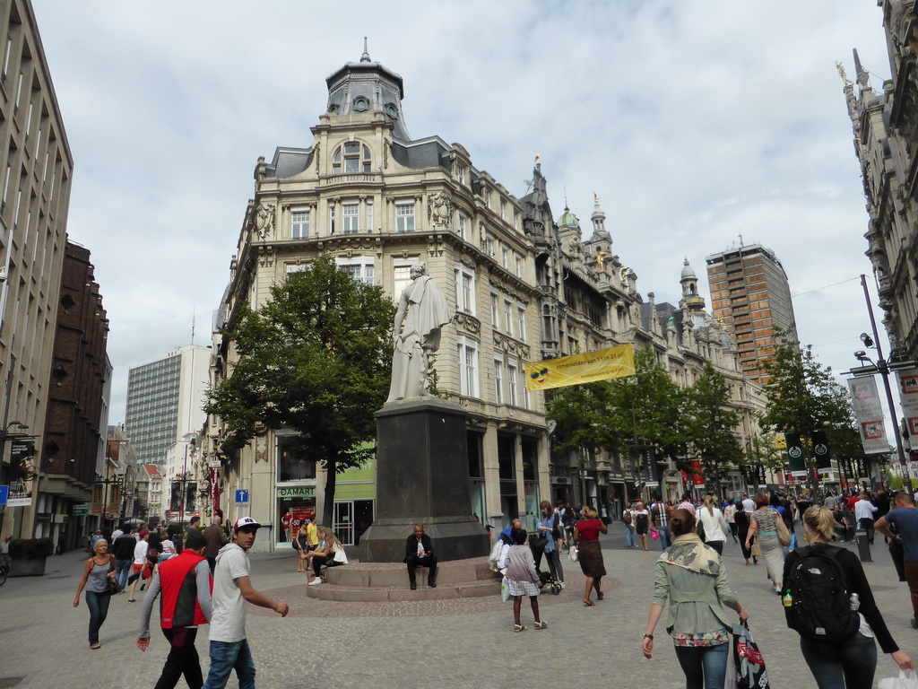 Back side of the statue of Antoon van Dyck, the Jezusstraat street and the Leysstraat street