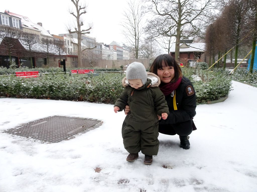 Miaomiao and Max in the snow at the Flemish Garden at the Antwerp Zoo