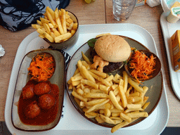 Lunch at the Savanne Restaurant at the Antwerp Zoo