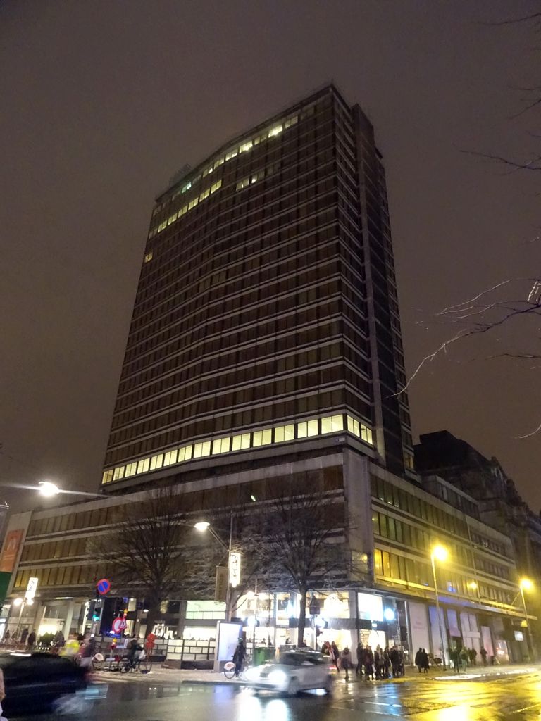 The Antwerp Tower, viewed from the Keyserlei street, by night