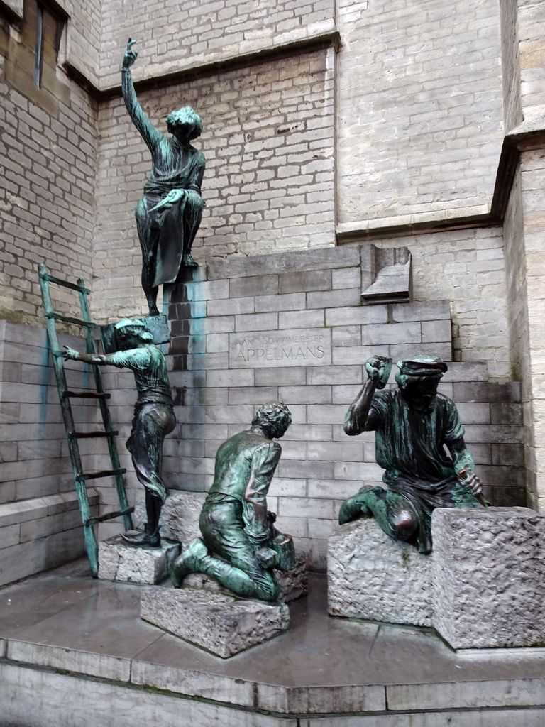 Statues for architect Appelmans at the southwest side of the Cathedral of Our Lady at the Jan Blomstraat street