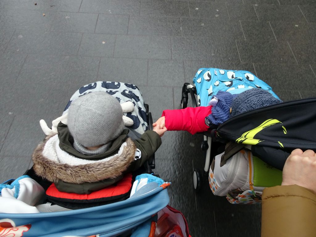 Max and his friend at the Leysstraat street