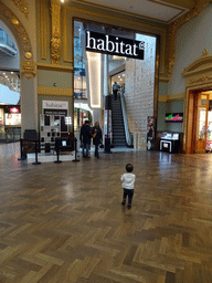 Max at the Stadsfeestzaal shopping center