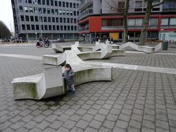 Max with a piece of art at the Loosplaats square