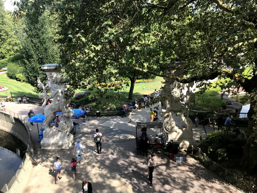 Lion statues at the Antwerp Zoo, viewed from above