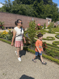 Miaomiao and Max at the southwest side of the Palace Garden of Het Loo Palace