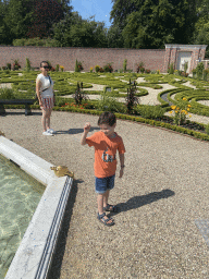 Miaomiao and Max at the southwest side of the Palace Garden of Het Loo Palace