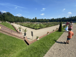 Max at the west center of the Palace Garden of Het Loo Palace