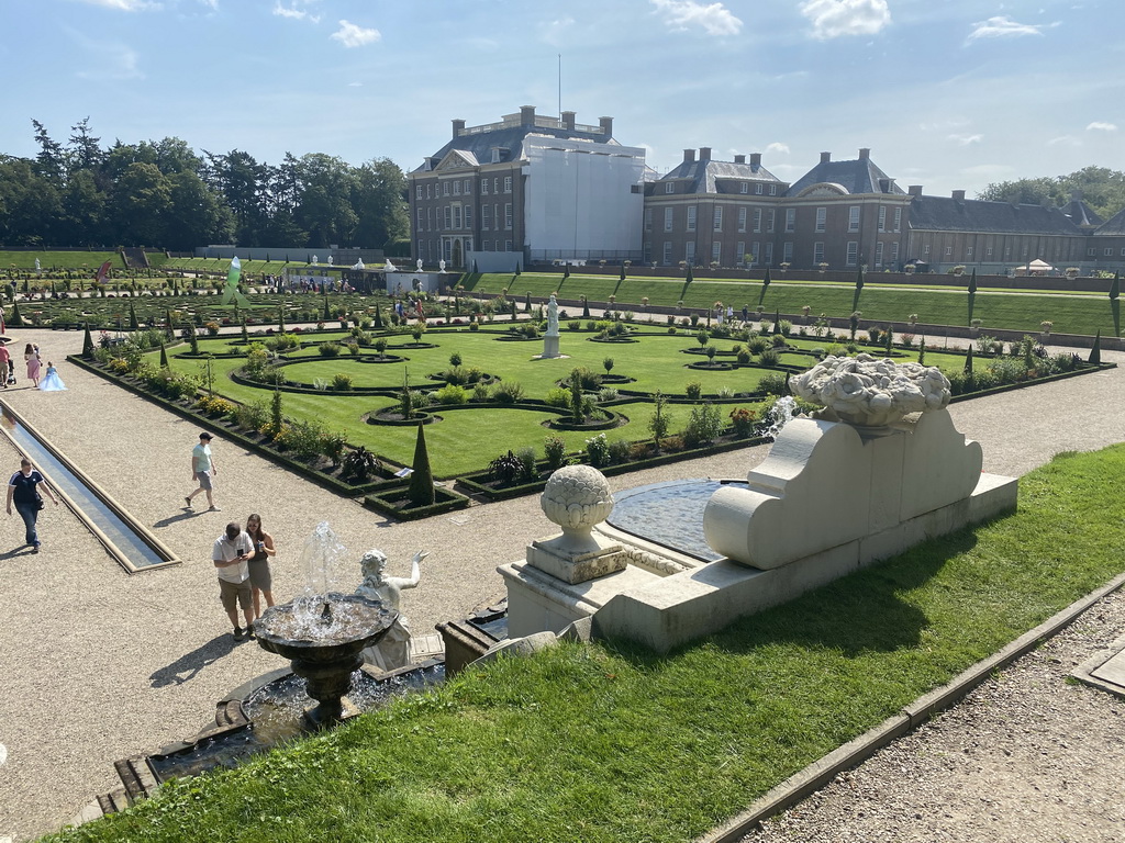 West center of the Palace Garden and north side of Het Loo Palace