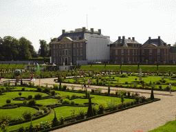 West center of the Palace Garden and north side of Het Loo Palace