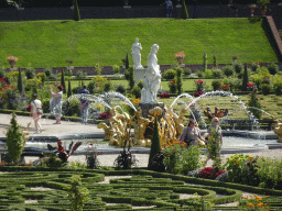 Fountain at the center of the Palace Garden of Het Loo Palace, viewed from the west side
