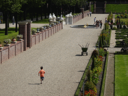Max at the west center of the Palace Garden of Het Loo Palace