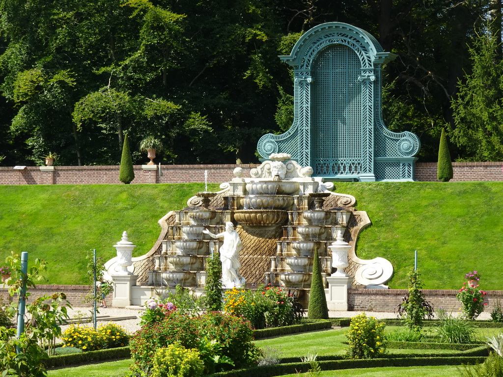 Fountain at the west center of the Palace Garden of Het Loo Palace