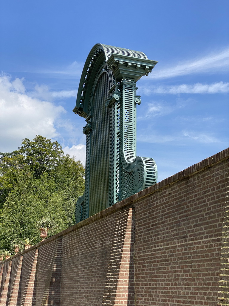 Outer wall at the west center of the Palace Garden of Het Loo Palace