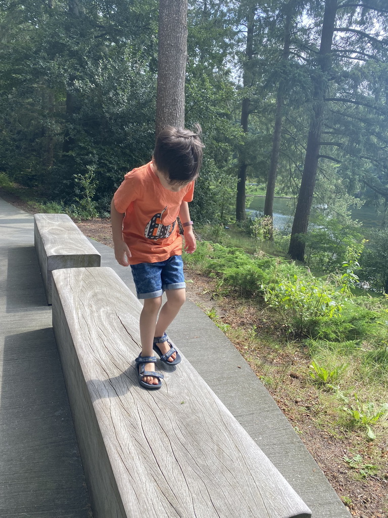 Max on a bench at the Stadspark Berg & Bos