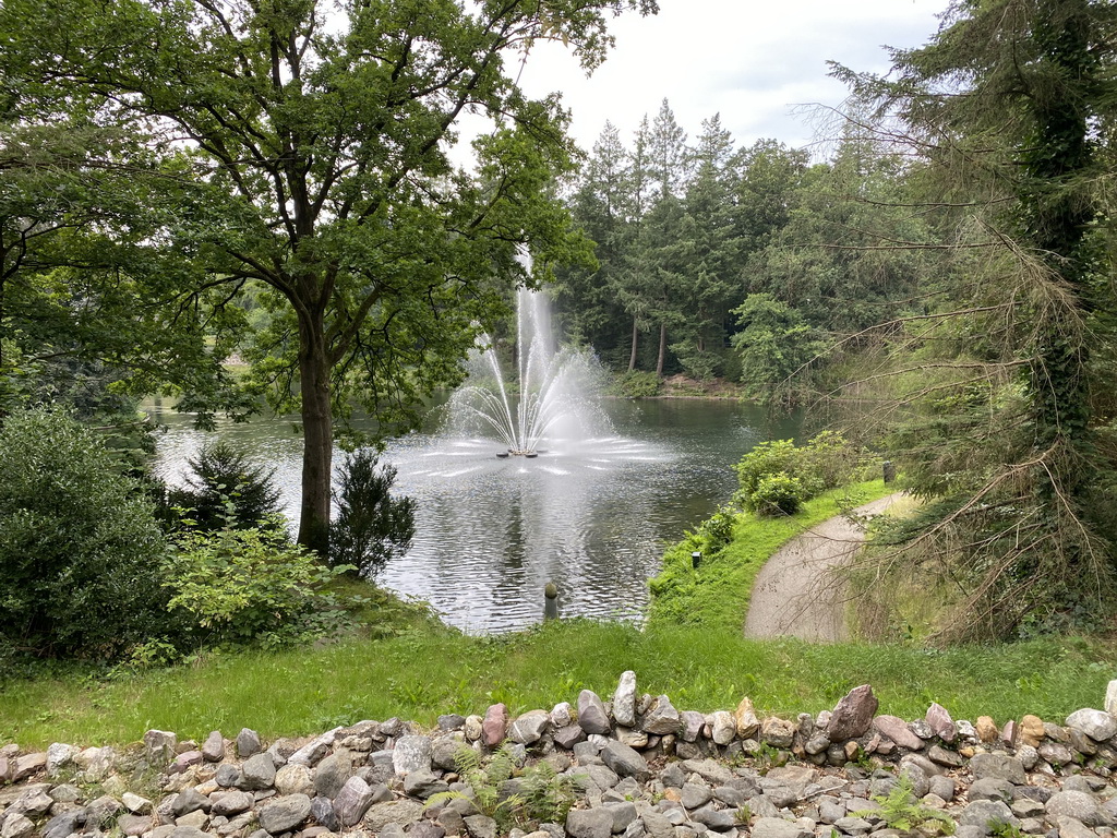 Pond with fountain at the Stadspark Berg & Bos