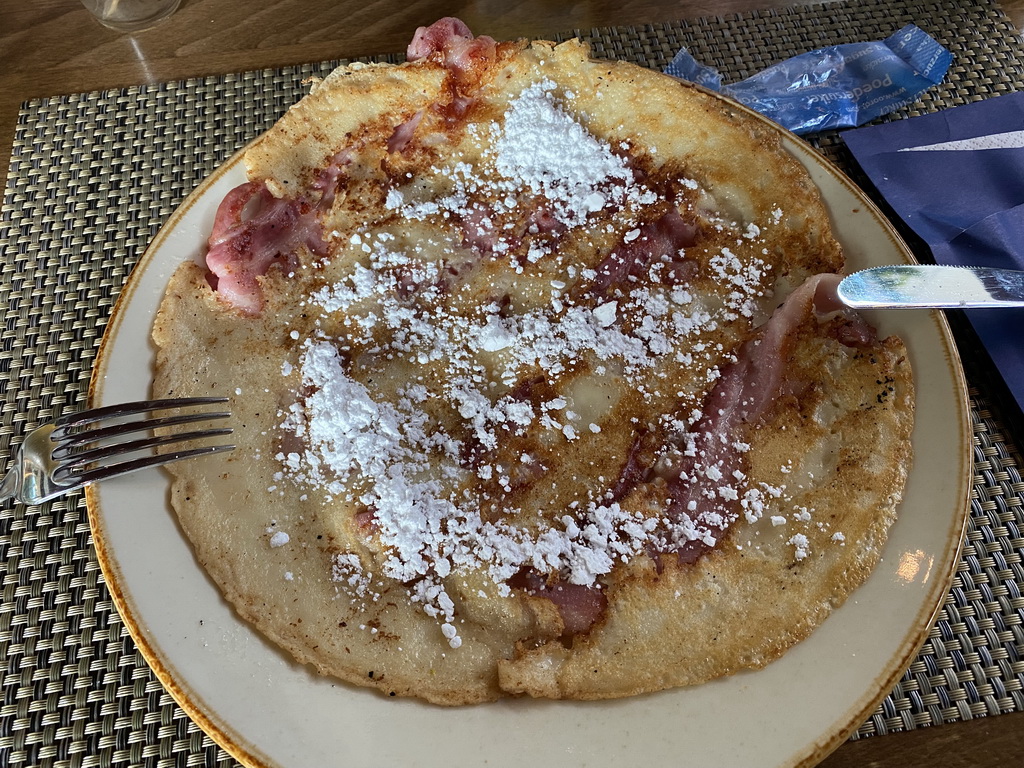 Pancake at the Boschvijver restaurant at the Stadspark Berg & Bos